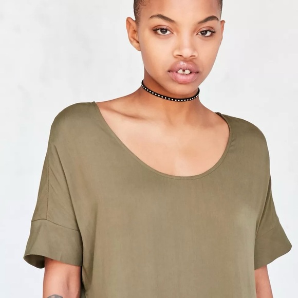 NWT Urban Outfitters Silence + Noise Large Olive Drapey Woven Midi Tee Dress - Picture 2 of 8